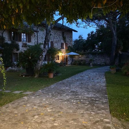 B&B La Casa Del Sole Manzano Екстериор снимка